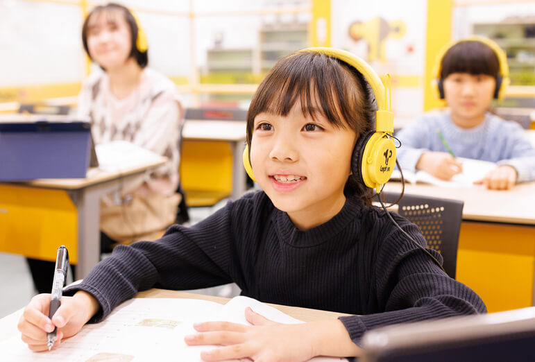 年長▶︎小6│英語力を育てる leptonコース